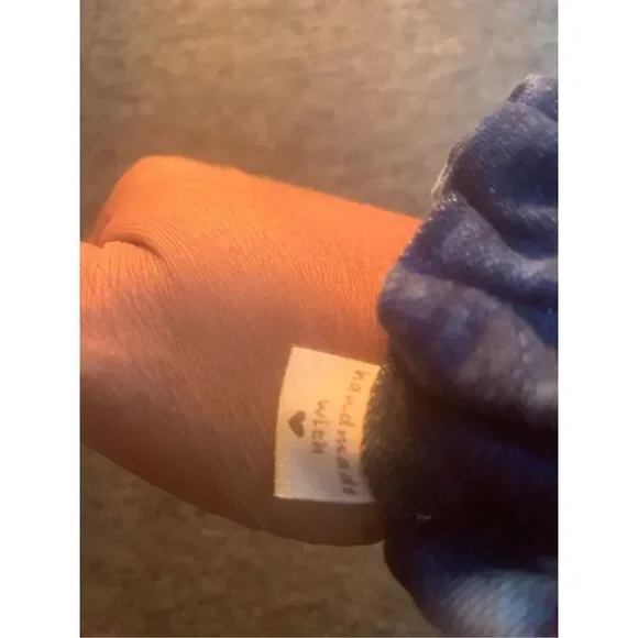 Denim Scrunchie Keychain - Picture 4 of 5